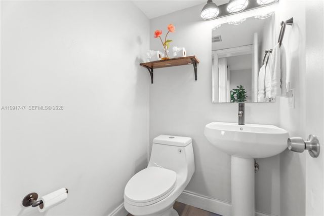 3145 Virginia St 4, Miami, FL 33133