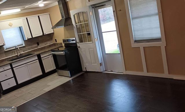 2755 Milton Bryan Drive, Loganville, GA 30052