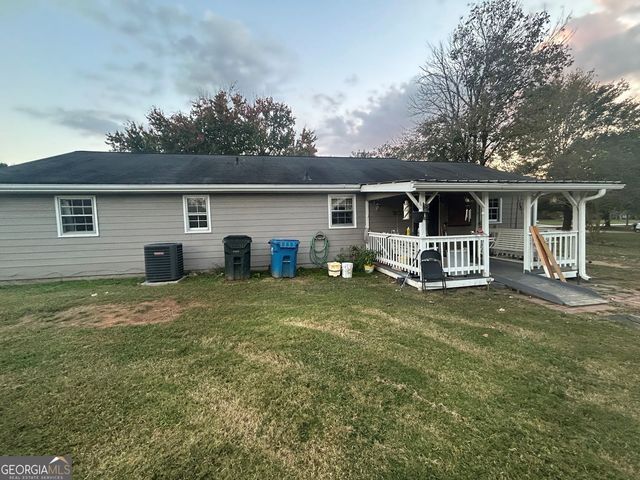 2755 Milton Bryan Drive, Loganville, GA 30052