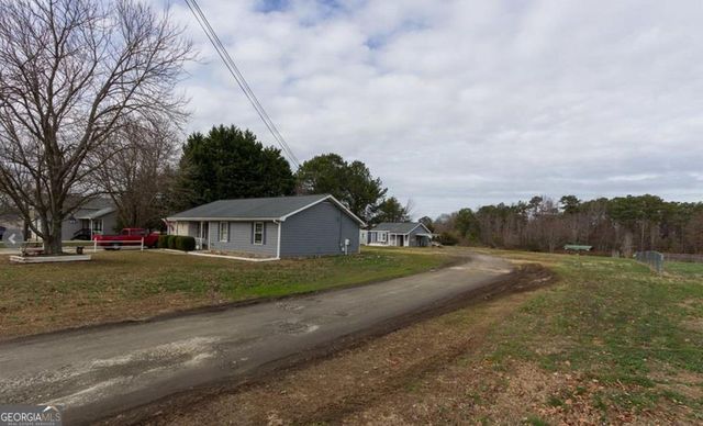 2755 Milton Bryan Drive, Loganville, GA 30052