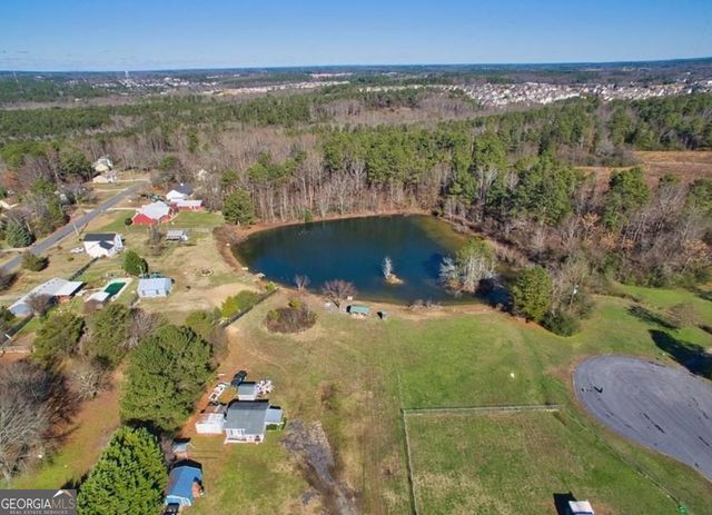 2755 Milton Bryan Drive, Loganville, GA 30052