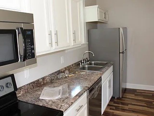 212 E McKnight Dr, Murfreesboro, TN 37130