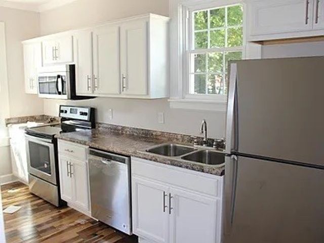 212 E McKnight Dr, Murfreesboro, TN 37130