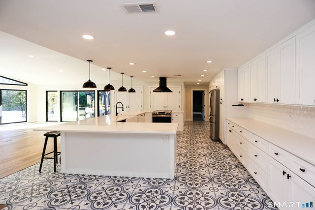 28 Turkey Hill Road North, Westport, CT 06880