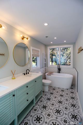 28 Turkey Hill Road North, Westport, CT 06880