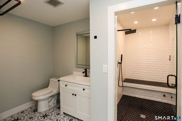 28 Turkey Hill Road North, Westport, CT 06880