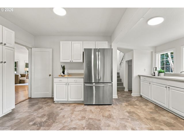 5005 Ne 62ND Ave, Portland, OR 97218