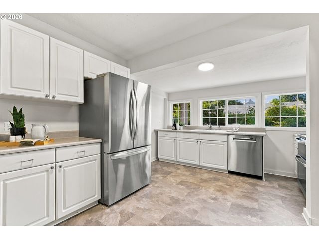 5005 Ne 62ND Ave, Portland, OR 97218