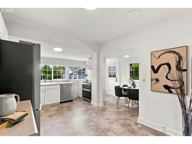 5005 Ne 62ND Ave, Portland, OR 97218