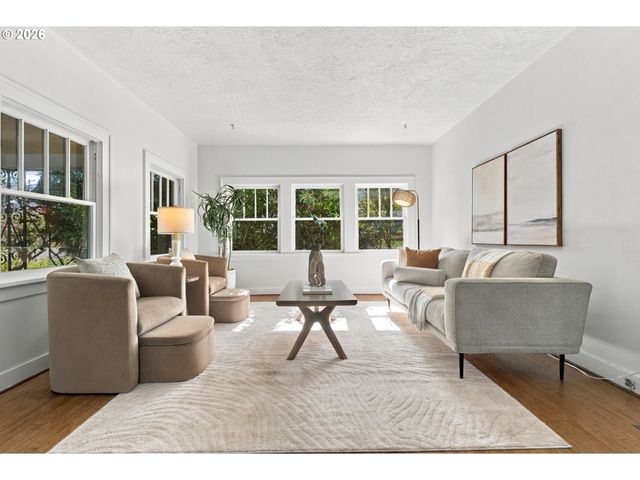 5005 Ne 62ND Ave, Portland, OR 97218