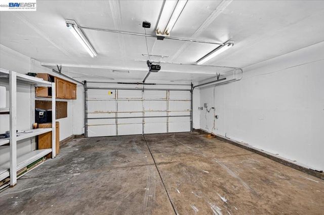 8265 Calla Way, Sacramento, CA 95828
