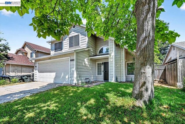8265 Calla Way, Sacramento, CA 95828