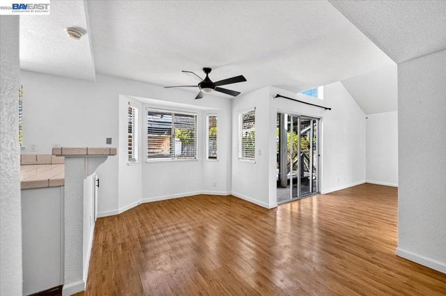 8265 Calla Way, Sacramento, CA 95828