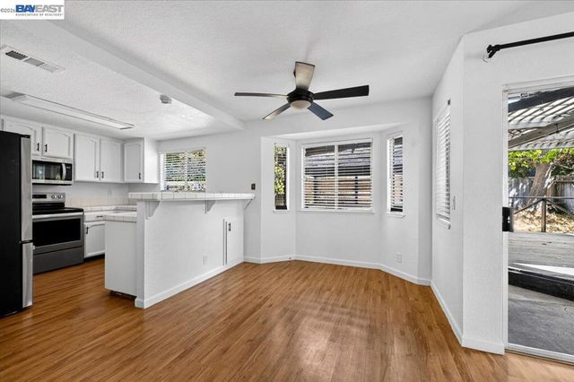 8265 Calla Way, Sacramento, CA 95828