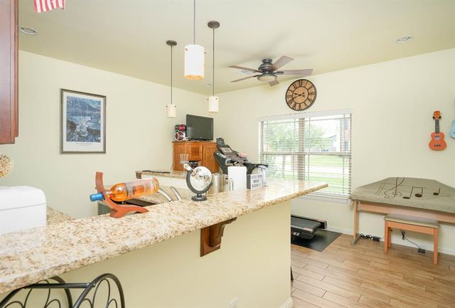 2825 Siena Circle, Yukon, OK 73099