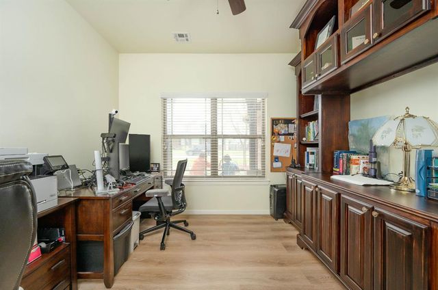 2825 Siena Circle, Yukon, OK 73099