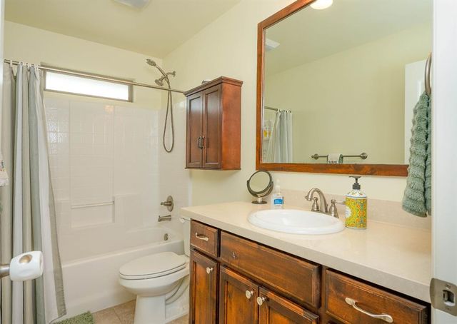 2825 Siena Circle, Yukon, OK 73099