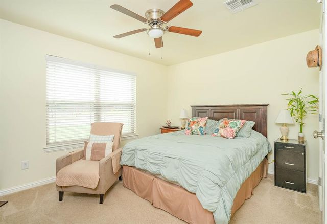 2825 Siena Circle, Yukon, OK 73099