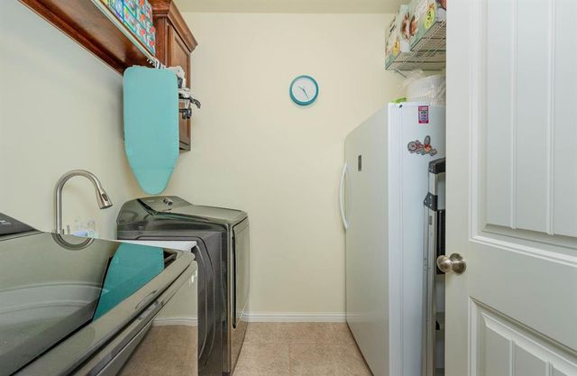 2825 Siena Circle, Yukon, OK 73099