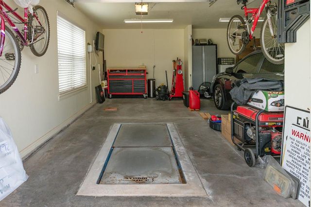 2825 Siena Circle, Yukon, OK 73099