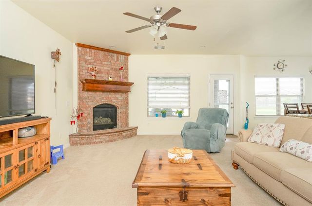 2825 Siena Circle, Yukon, OK 73099