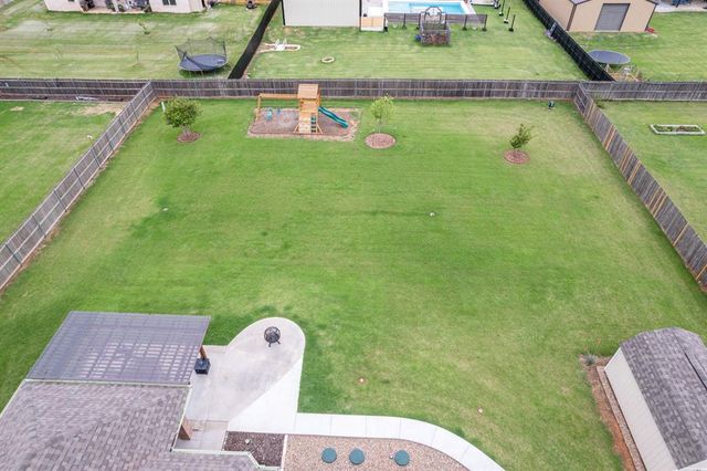 2825 Siena Circle, Yukon, OK 73099