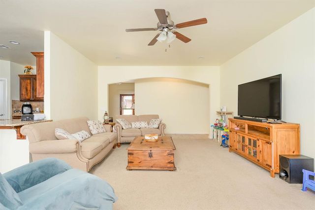 2825 Siena Circle, Yukon, OK 73099