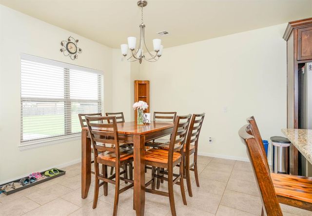 2825 Siena Circle, Yukon, OK 73099