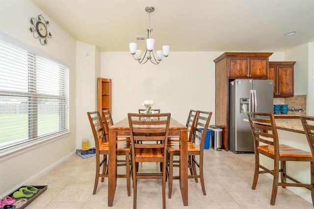 2825 Siena Circle, Yukon, OK 73099