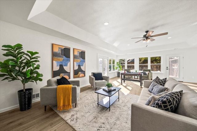 3609 Hidalgo Street, Irving, TX 75062