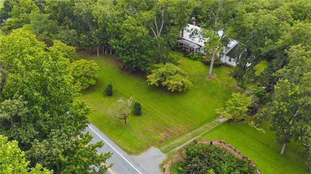 2544 Dallas Acworth Highway, Dallas, GA 30132