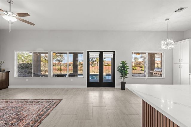 2900 Crown Ridge Drive, Las Vegas, NV 89134