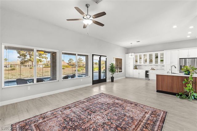 2900 Crown Ridge Drive, Las Vegas, NV 89134