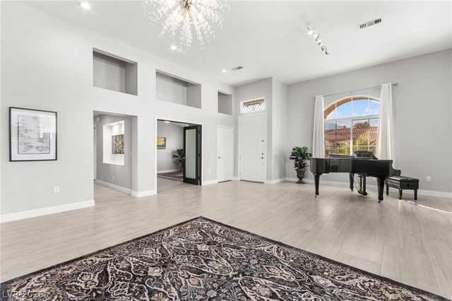 2900 Crown Ridge Drive, Las Vegas, NV 89134