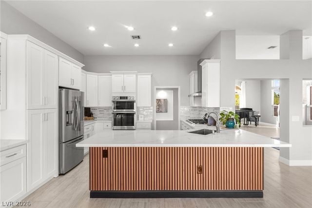 2900 Crown Ridge Drive, Las Vegas, NV 89134