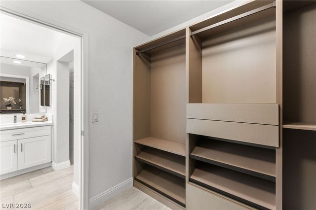 2900 Crown Ridge Drive, Las Vegas, NV 89134