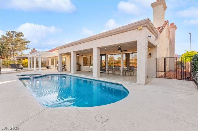 2900 Crown Ridge Drive, Las Vegas, NV 89134