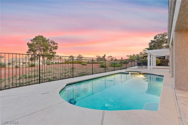 2900 Crown Ridge Drive, Las Vegas, NV 89134