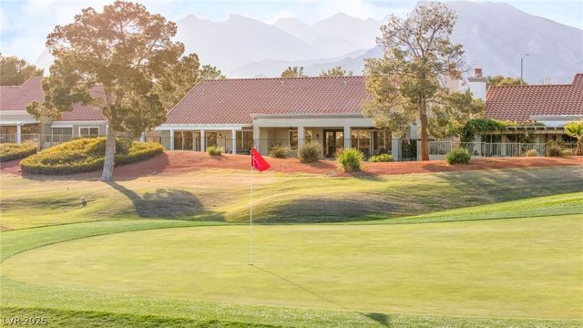 2900 Crown Ridge Drive, Las Vegas, NV 89134