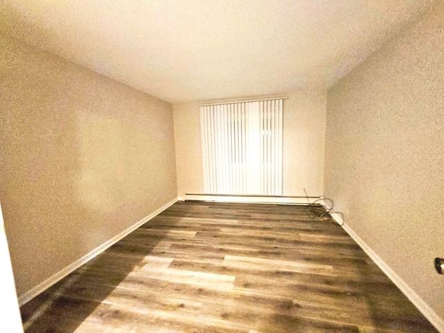 865 WESTMORELAND Drive 19, Vernon Hills, IL 60061