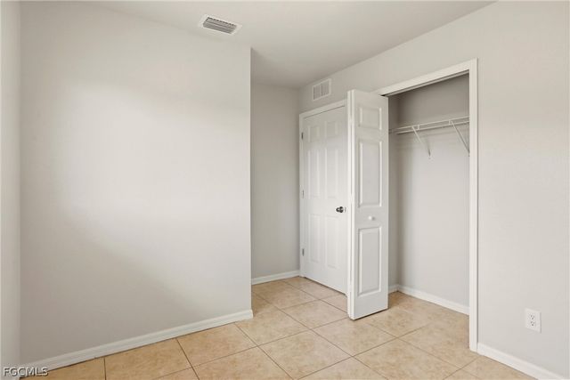 2607 30th ST SW, Lehigh Acres, FL 33976