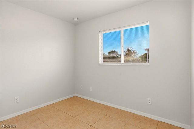 2607 30th ST SW, Lehigh Acres, FL 33976