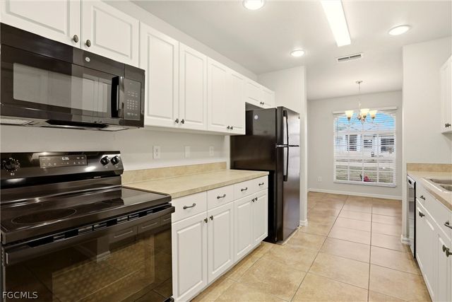 2607 30th ST SW, Lehigh Acres, FL 33976