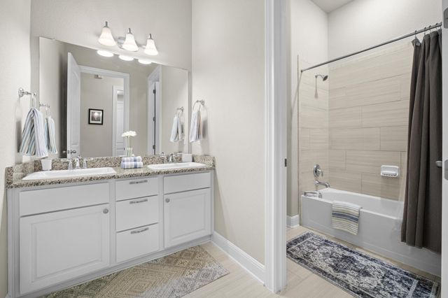 611 Founders RDG, Dripping Springs, TX 78620