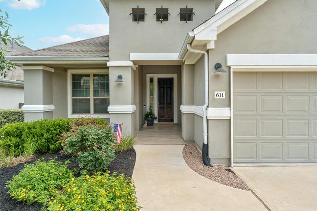 611 Founders RDG, Dripping Springs, TX 78620