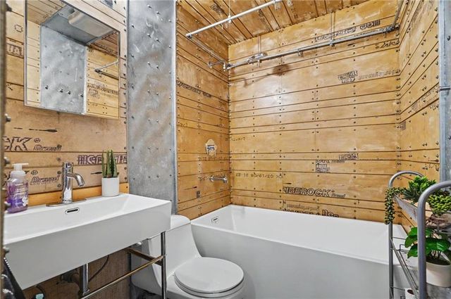 1516 Powers Street, Lawrence, KS 66044