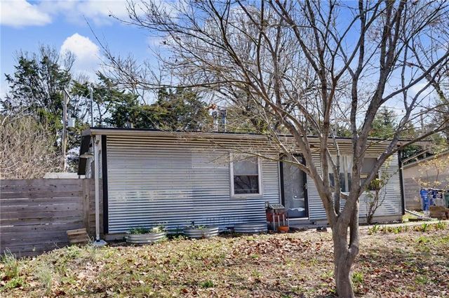 1516 Powers Street, Lawrence, KS 66044