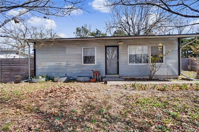 1516 Powers Street, Lawrence, KS 66044