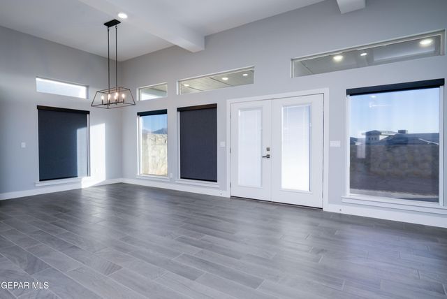 7380 MULE TEAM Drive, El Paso, TX 79911