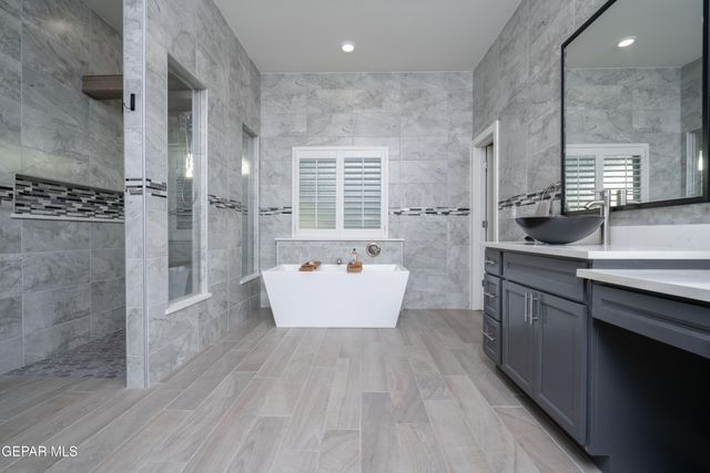 7380 MULE TEAM Drive, El Paso, TX 79911